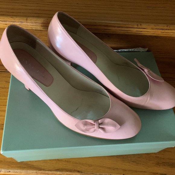 Barbiecore! Dusty Pink "EMBRACE" Pumps by Gianni Bini - Round Toe with Side Bows - Picture 2 of 7